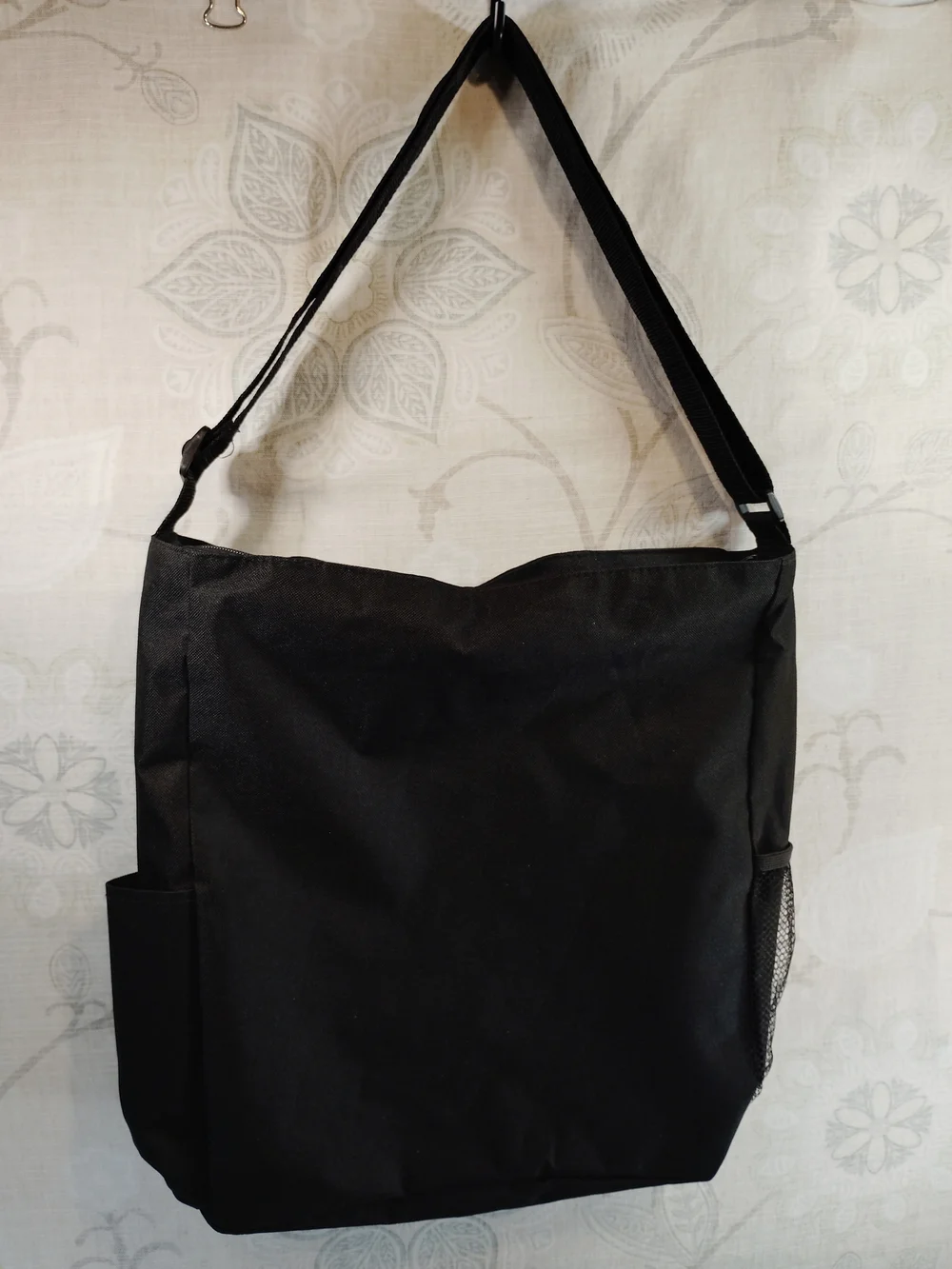 Leeds Black & Grey Messenger/ Crossbody Bag w/ CUNA Branded &Front Pocket